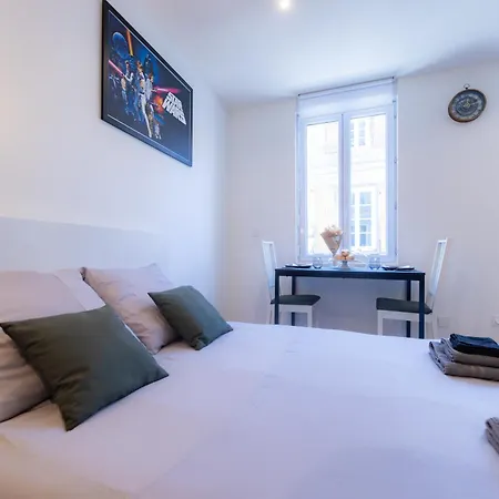 Superbe I Centre Saint Ausone Appartement *